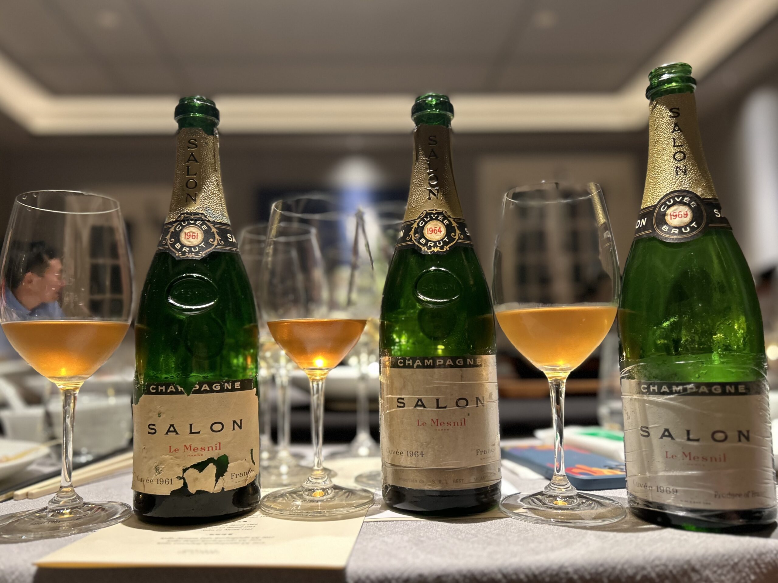 Read more about the article 2023.6.4 回顾 | 沙龙香槟垂直 感受时光之美